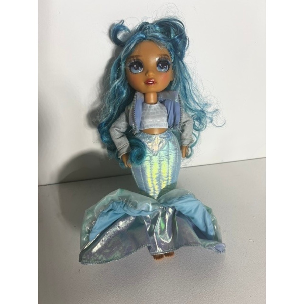Rainbow High Mermaid High Skyler Bradshaw Blue Hair Fashion Doll Iridescent Tail